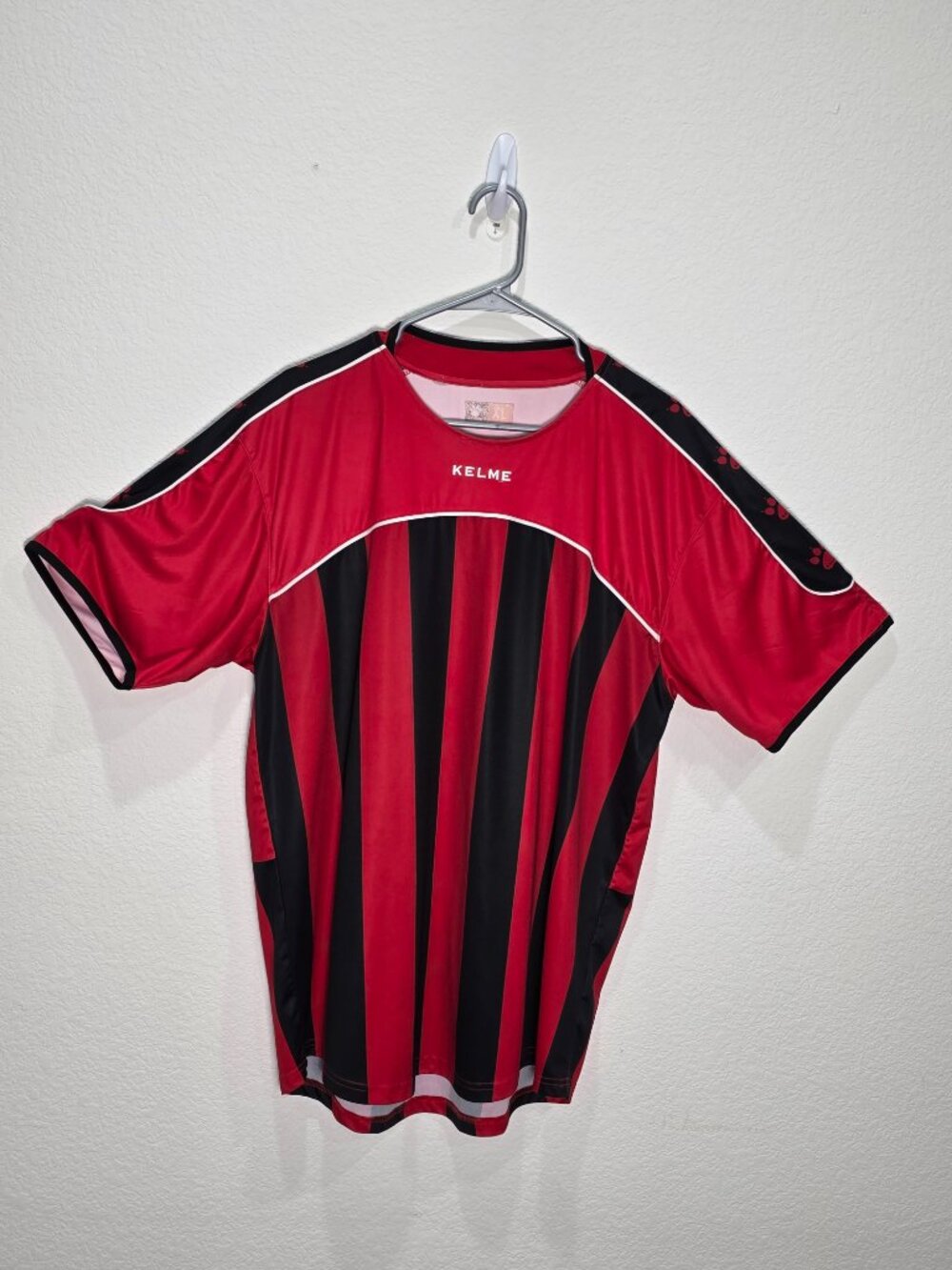 KELME Performance Soccer Jersey Men XL Red Black Striped Blokecore Gameday